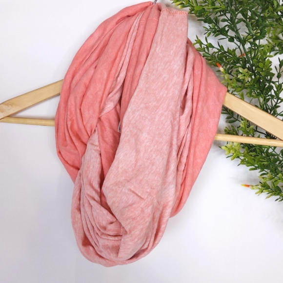 GAP Accessories - 🌿GAP INFINITY SCARF🌿